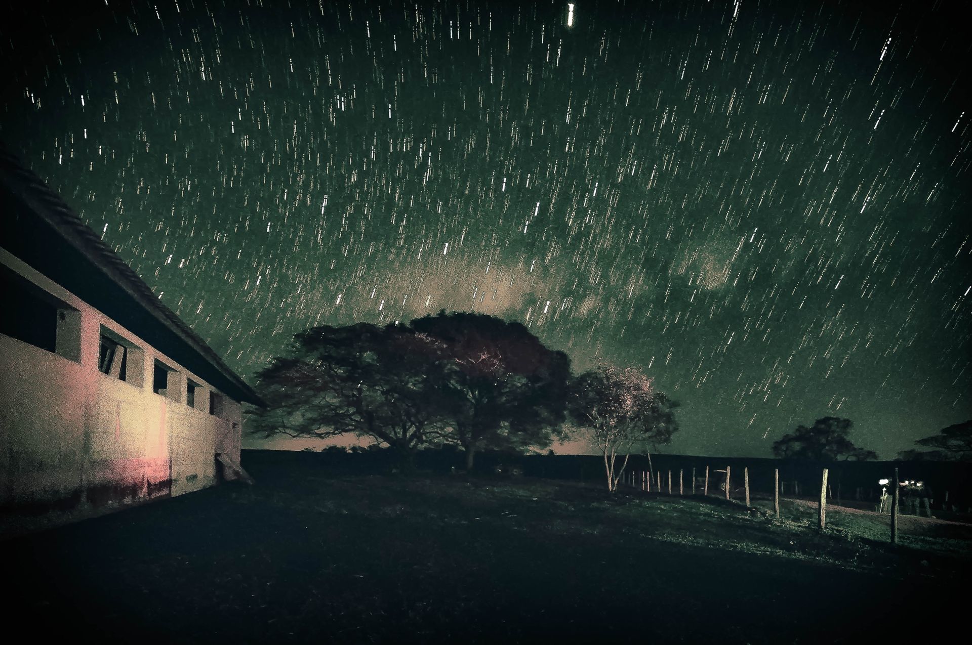 Foto Chuva de estrelas... Foto Chuva de estrelas... - Imagem 0